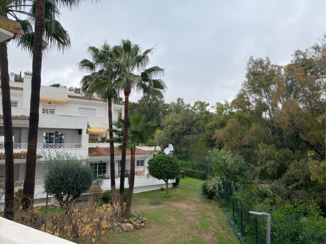Apartamento con 3 Dormitorios  en Río Real