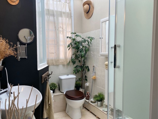 Apartamento con 2 Dormitorios  en Río Real