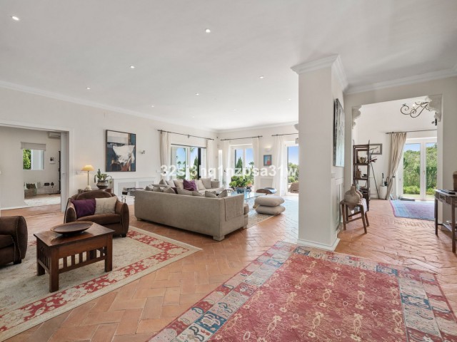 5 Bedrooms Villa in Sotogrande