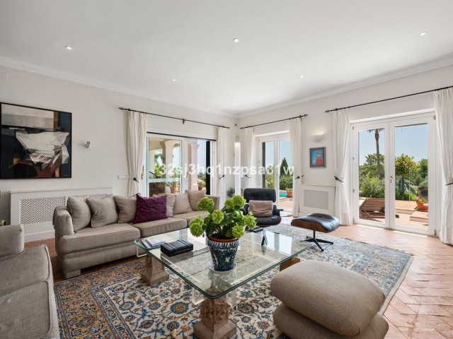 5 Bedrooms Villa in Sotogrande