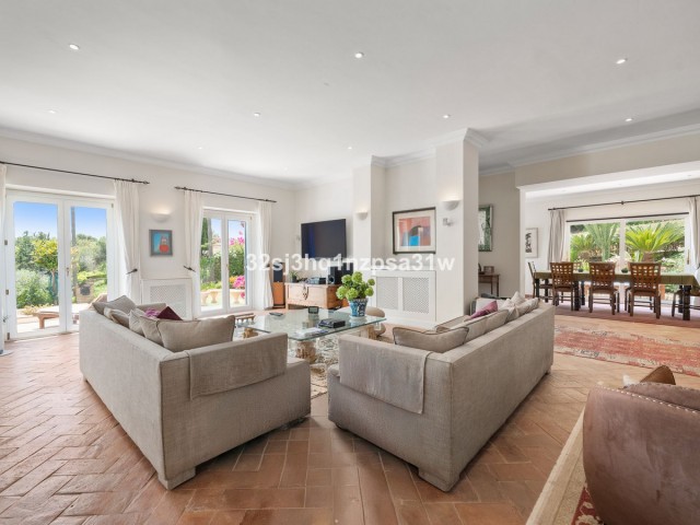 5 Bedrooms Villa in Sotogrande