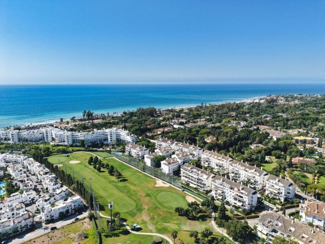 Apartamento, Guadalmina Baja, R5125243