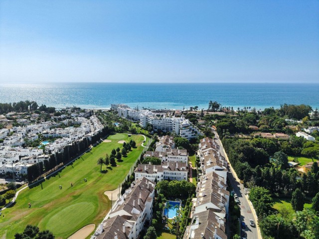 Apartamento, Guadalmina Baja, R5125243