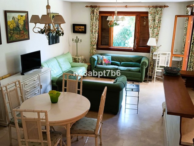 Apartment, Nueva Andalucia, R5142721