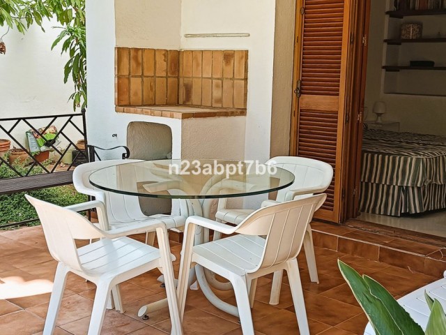 2 Bedrooms Apartment in Nueva Andalucía