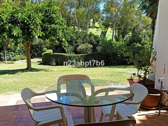 2 Bedrooms Apartment in Nueva Andalucía