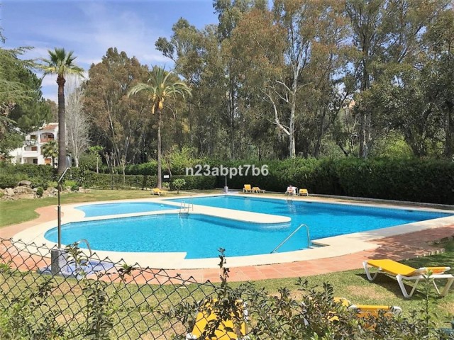 2 Bedrooms Apartment in Nueva Andalucía