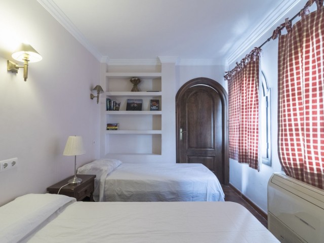 6 Bedrooms Villa in Fuengirola