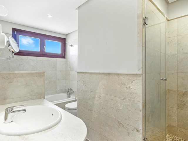 3 Bedrooms Townhouse in Benahavís