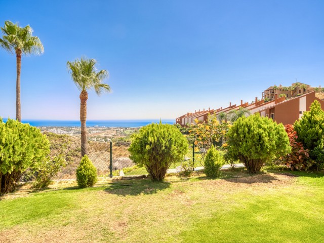 3 Bedrooms Townhouse in Benahavís