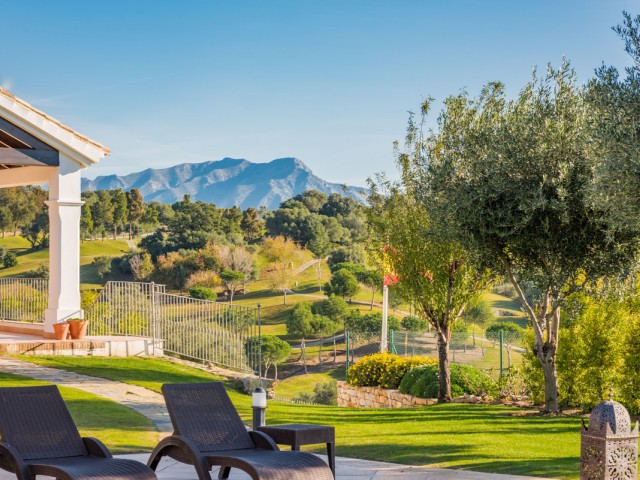 5 Bedrooms Villa in Benahavís