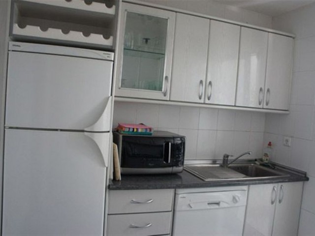 Apartamento con 2 Dormitorios  en Puerto Banús