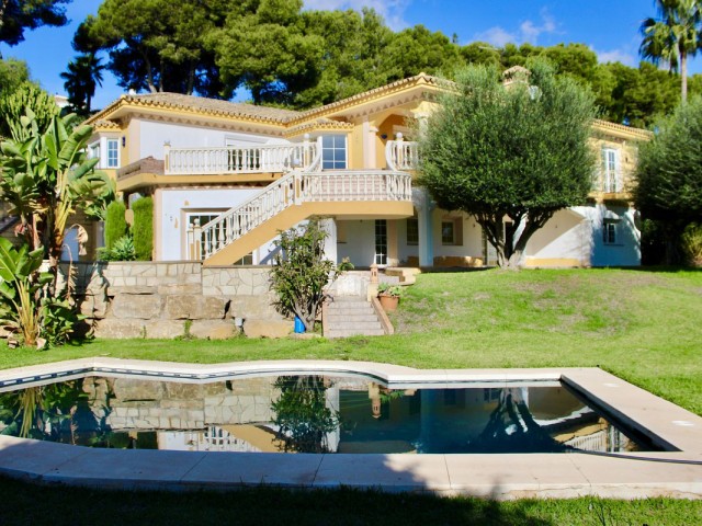 6 Schlafzimmer Villa in Hacienda Las Chapas