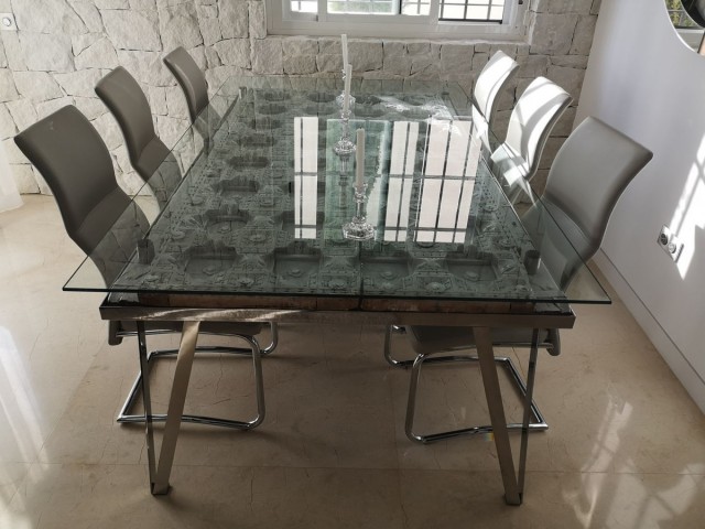 4 Slaapkamer Rijtjeshuis in Estepona