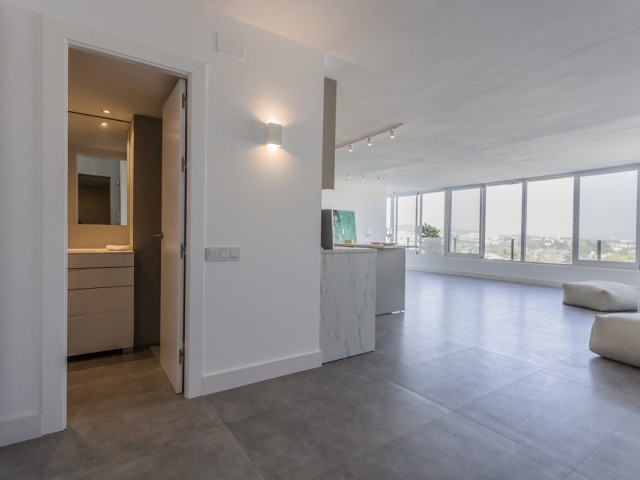 Apartamento con 2 Dormitorios  en Río Real