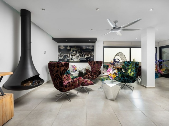 4 Bedrooms Villa in Mijas Costa