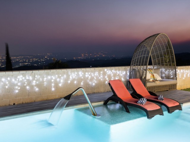 4 Bedrooms Villa in Mijas Costa