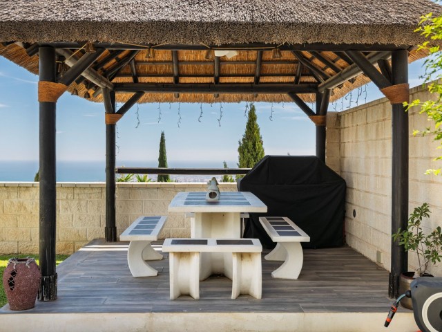 4 Bedrooms Villa in Mijas Costa