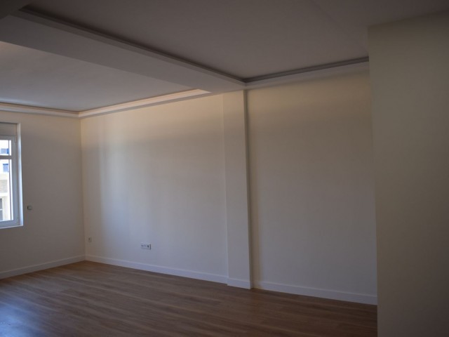 3 Bedrooms Apartment in Málaga Centro