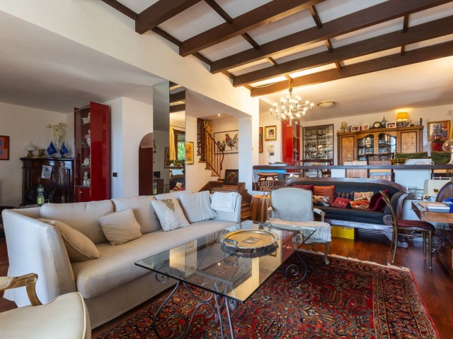 Villa avec 5 Chambres  à Elviria