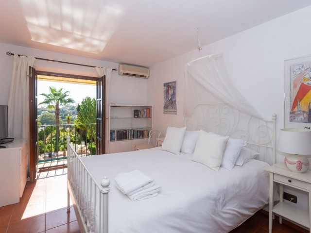 Villa avec 5 Chambres  à Elviria