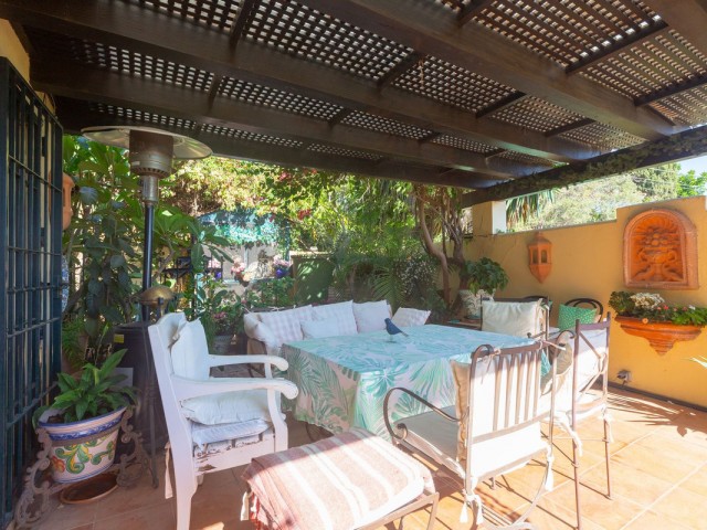 5 Bedrooms Villa in Elviria