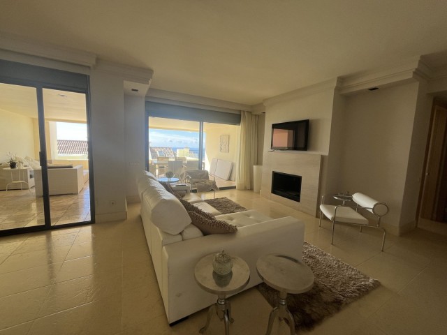 2 Bedrooms Apartment in Altos de los Monteros