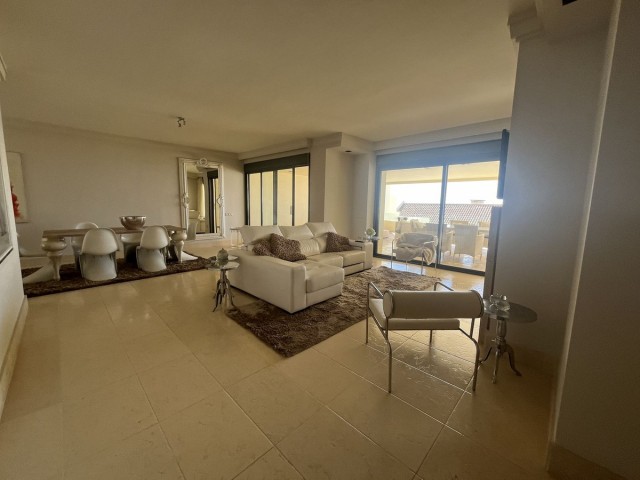 2 Bedrooms Apartment in Altos de los Monteros