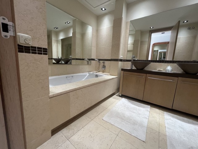 2 Bedrooms Apartment in Altos de los Monteros