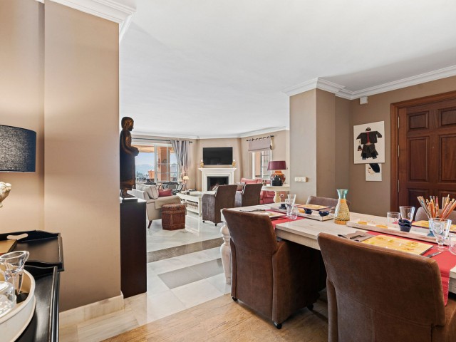 Apartamento con 2 Dormitorios  en Monte Halcones