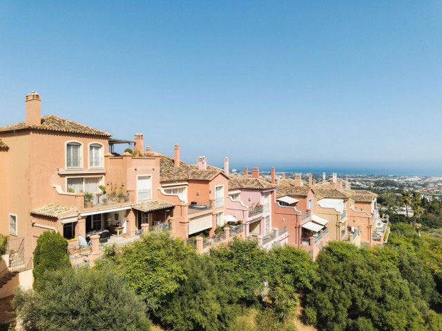 Apartamento con 2 Dormitorios  en Monte Halcones