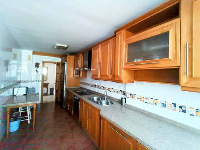 Apartment, La Carihuela, R5135326