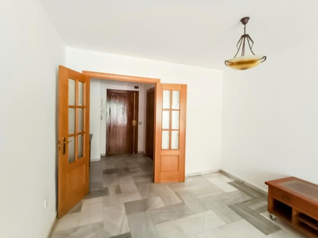 4 Bedrooms Apartment in La Carihuela