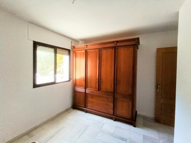4 Bedrooms Apartment in La Carihuela