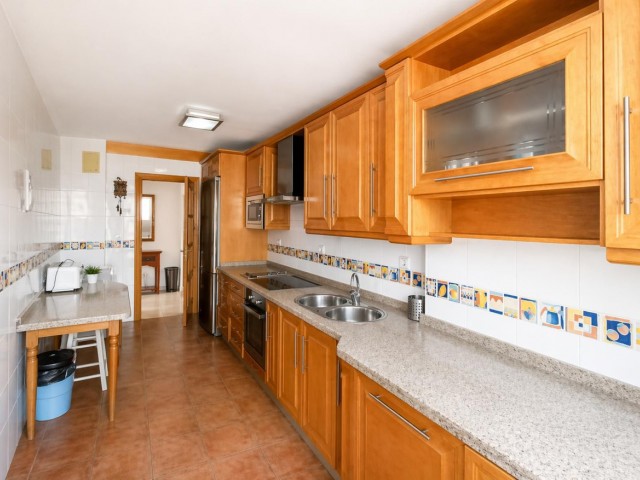 Huoneisto, La Carihuela, R5135326