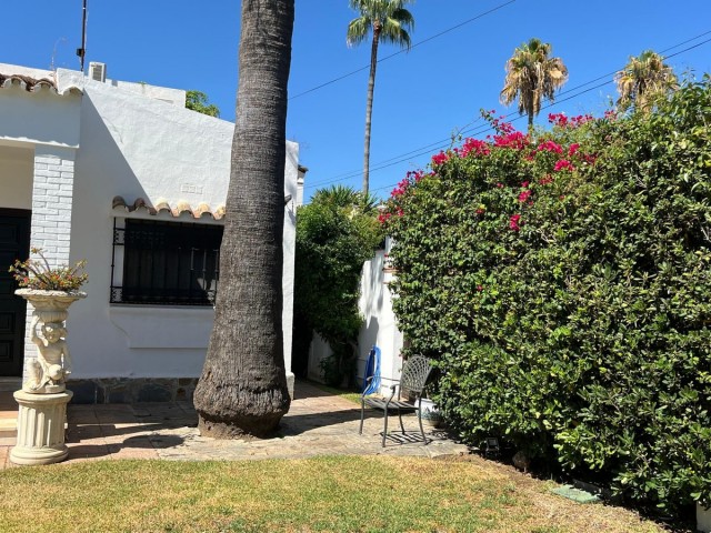 4 Makuuhuoneen Huvila Estepona