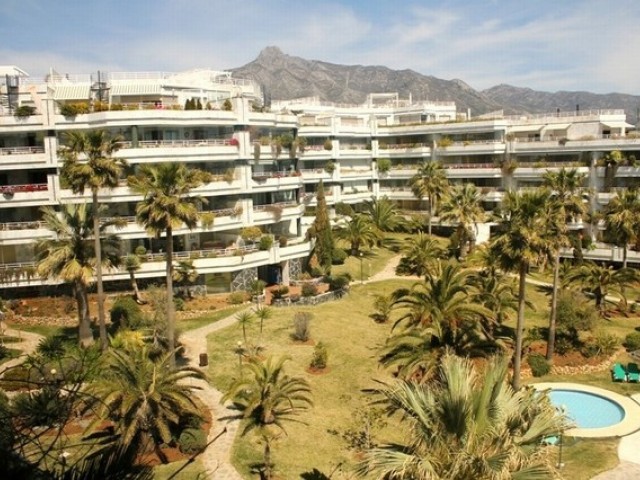 2 Bedrooms Apartment in Marbella