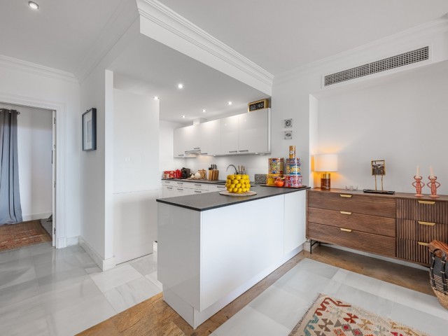 4 Bedrooms Apartment in Monte Halcones