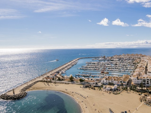 Takvåning i Puerto Banús