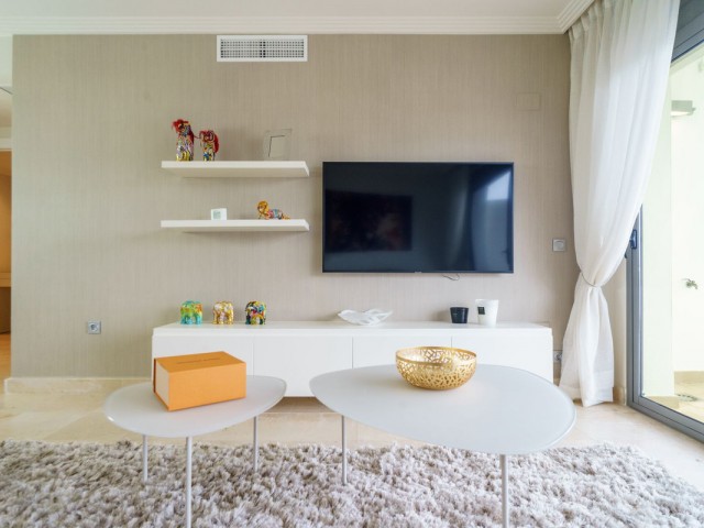 2 Bedrooms Apartment in Benahavís