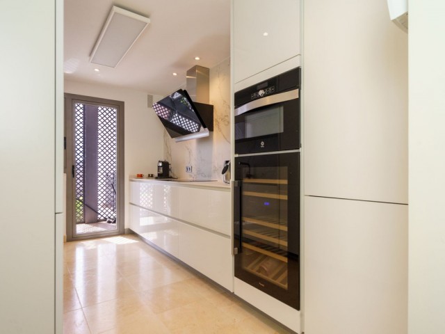 2 Bedrooms Apartment in Benahavís