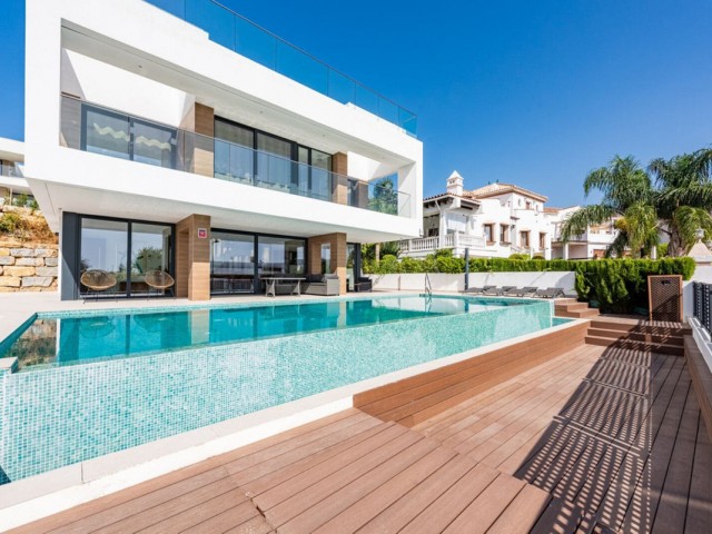 3 Makuuhuoneen Huvila Estepona