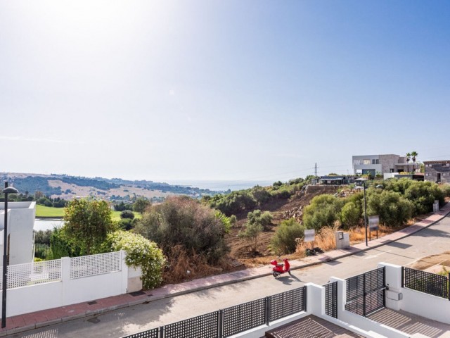 3 Makuuhuoneen Huvila Estepona