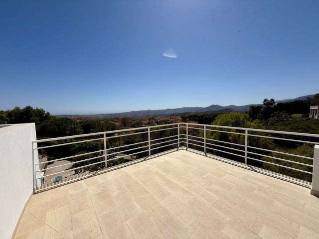 Villa avec 4 Chambres  à Valtocado