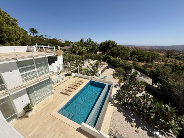 Villa avec 4 Chambres  à Valtocado