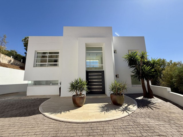 4 Schlafzimmer Villa in Valtocado