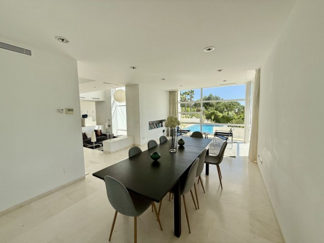 4 Schlafzimmer Villa in Valtocado