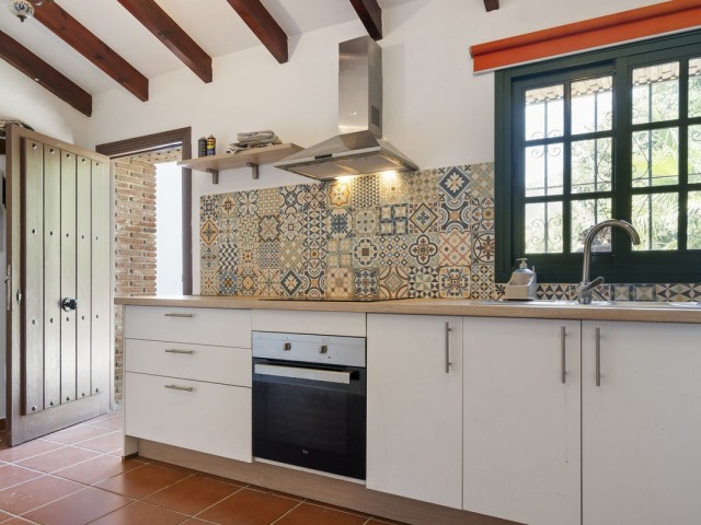 5 Bedrooms Villa in Mijas