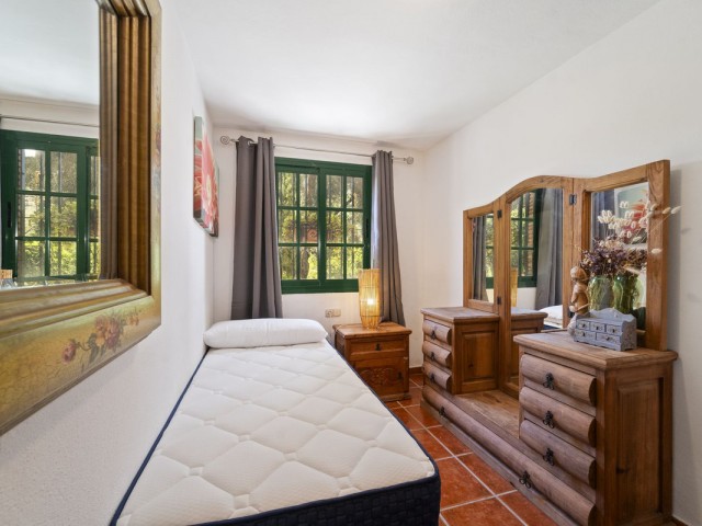 5 Bedrooms Villa in Mijas