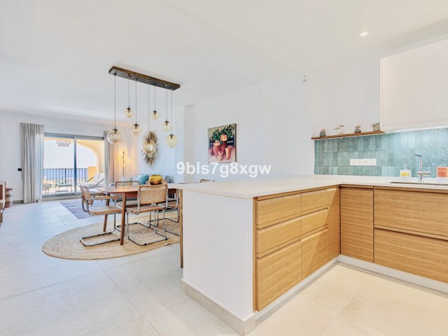 2 Bedrooms Apartment in Benahavís